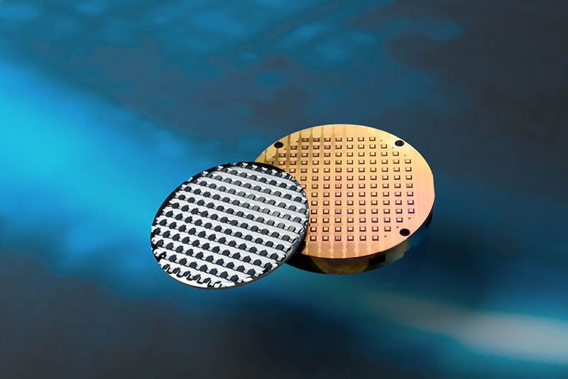 Labormuster für die Produktion von Infrarotoptiken aus Chalkogenidglas im Wafer-Maßstab (100 mm)